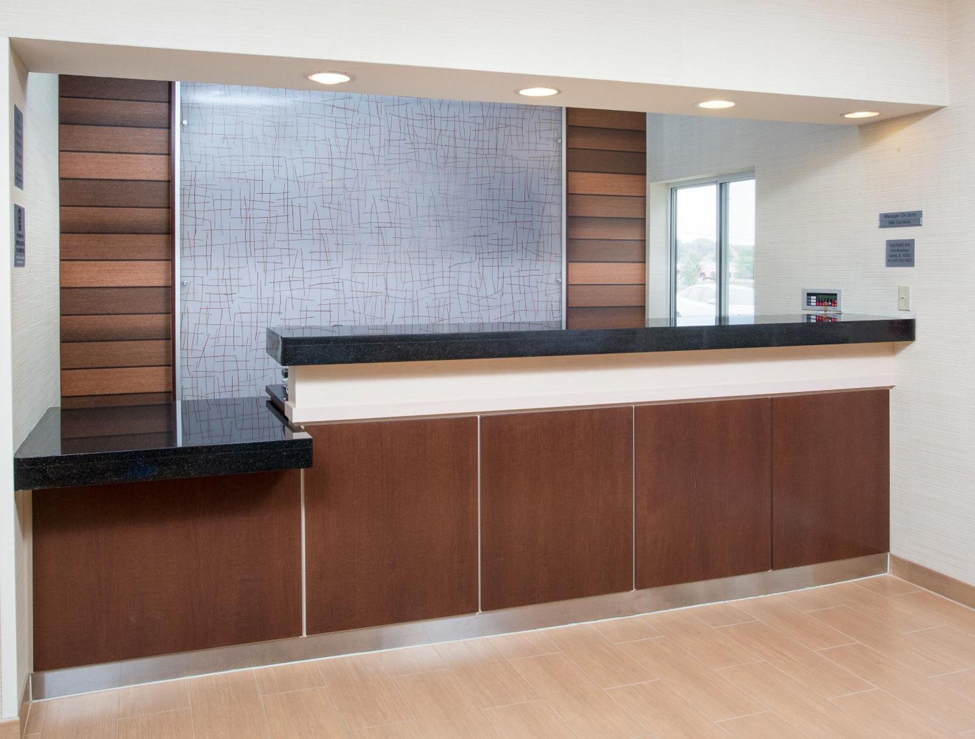 Hotel Fairfield & By Marriott Quincy