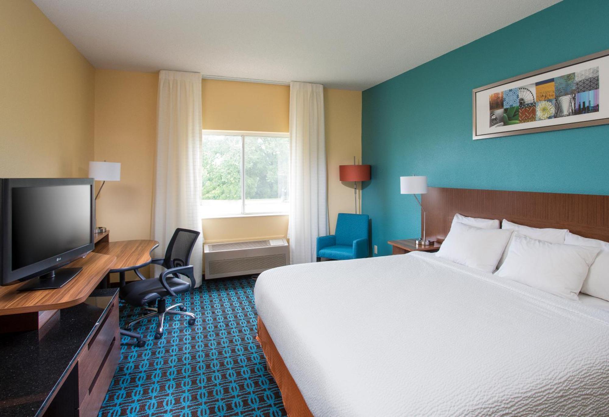 Fairfield & By Marriott Hotel 3*