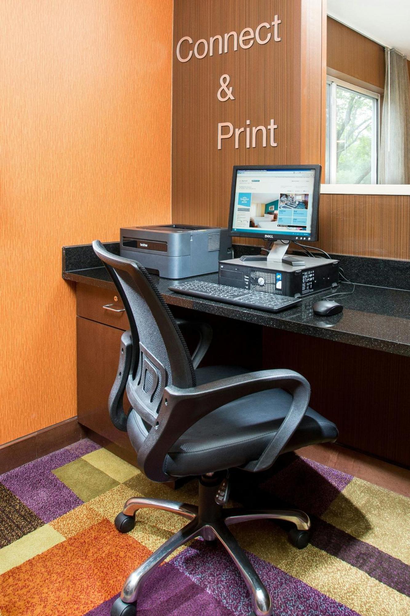 Hotel Fairfield & By Marriott Quincy