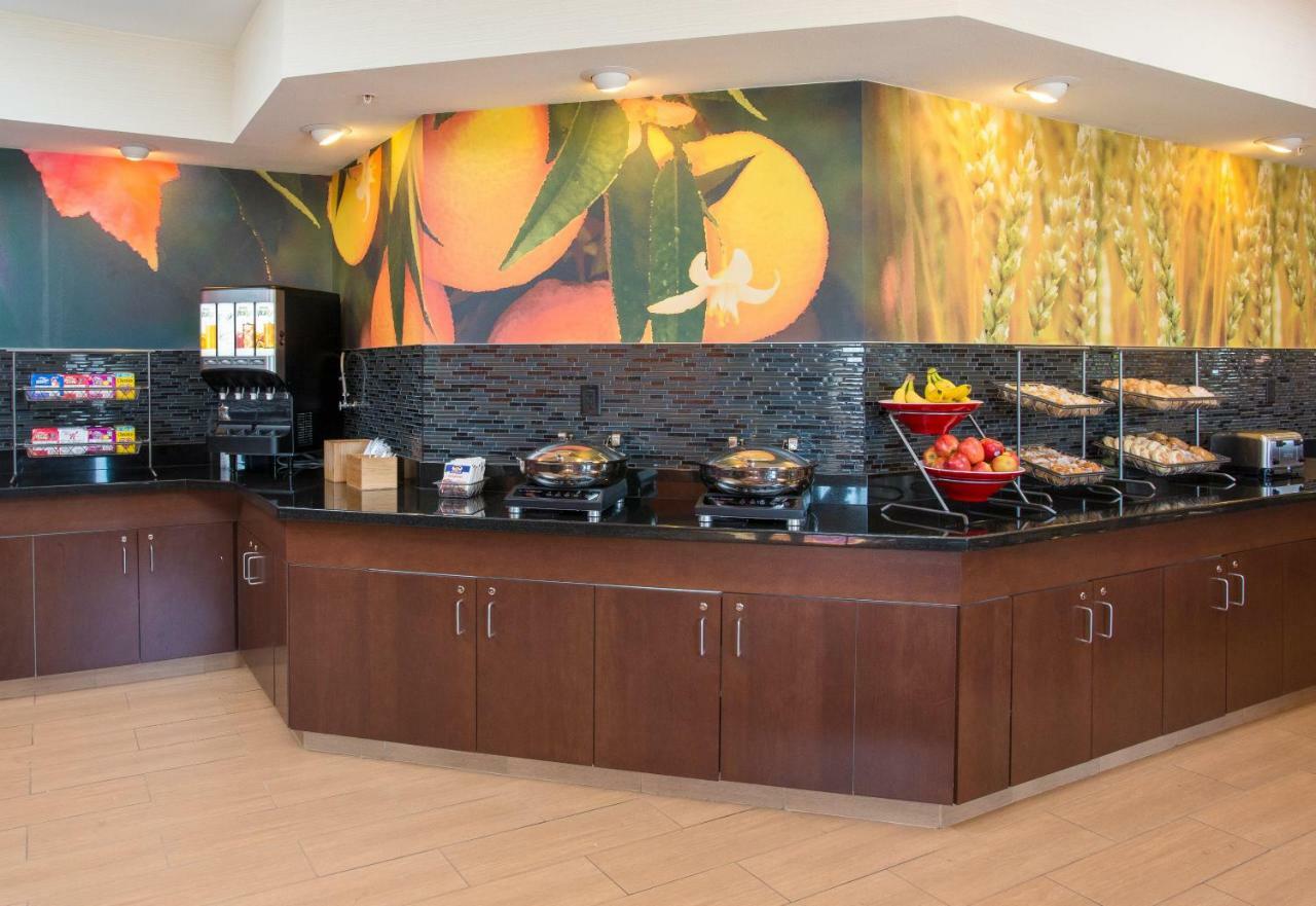 Hotel Fairfield & By Marriott Quincy
